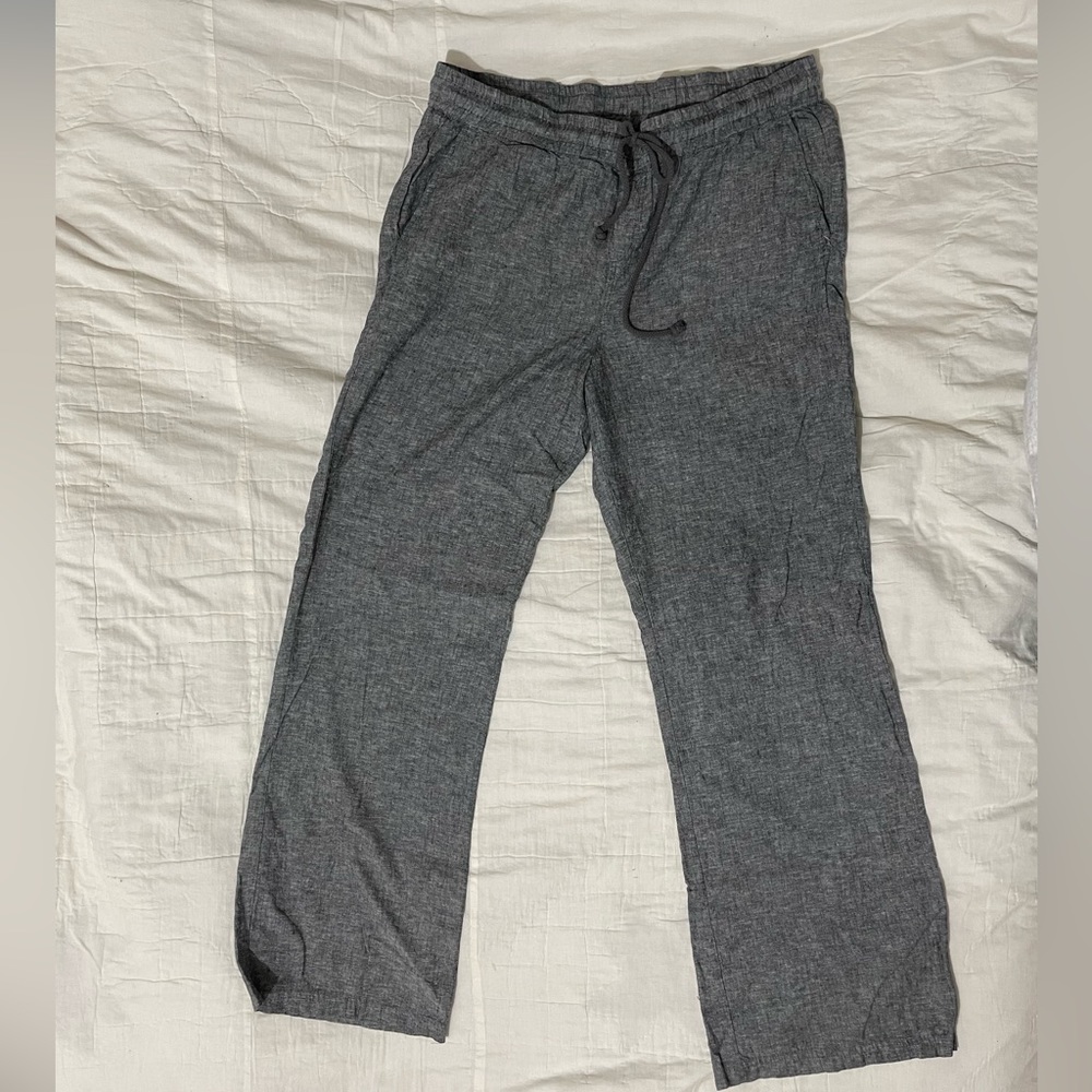New York &Co Grey Linen pants. Size XL Tall. Side pockets and false back pockets
